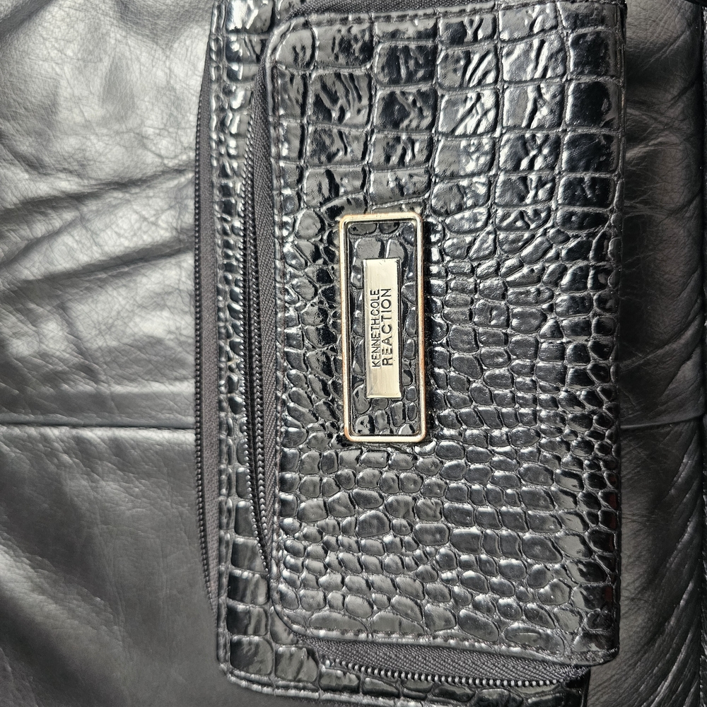 Kenneth Cole Reaction Black Croc-Embossed Wallet